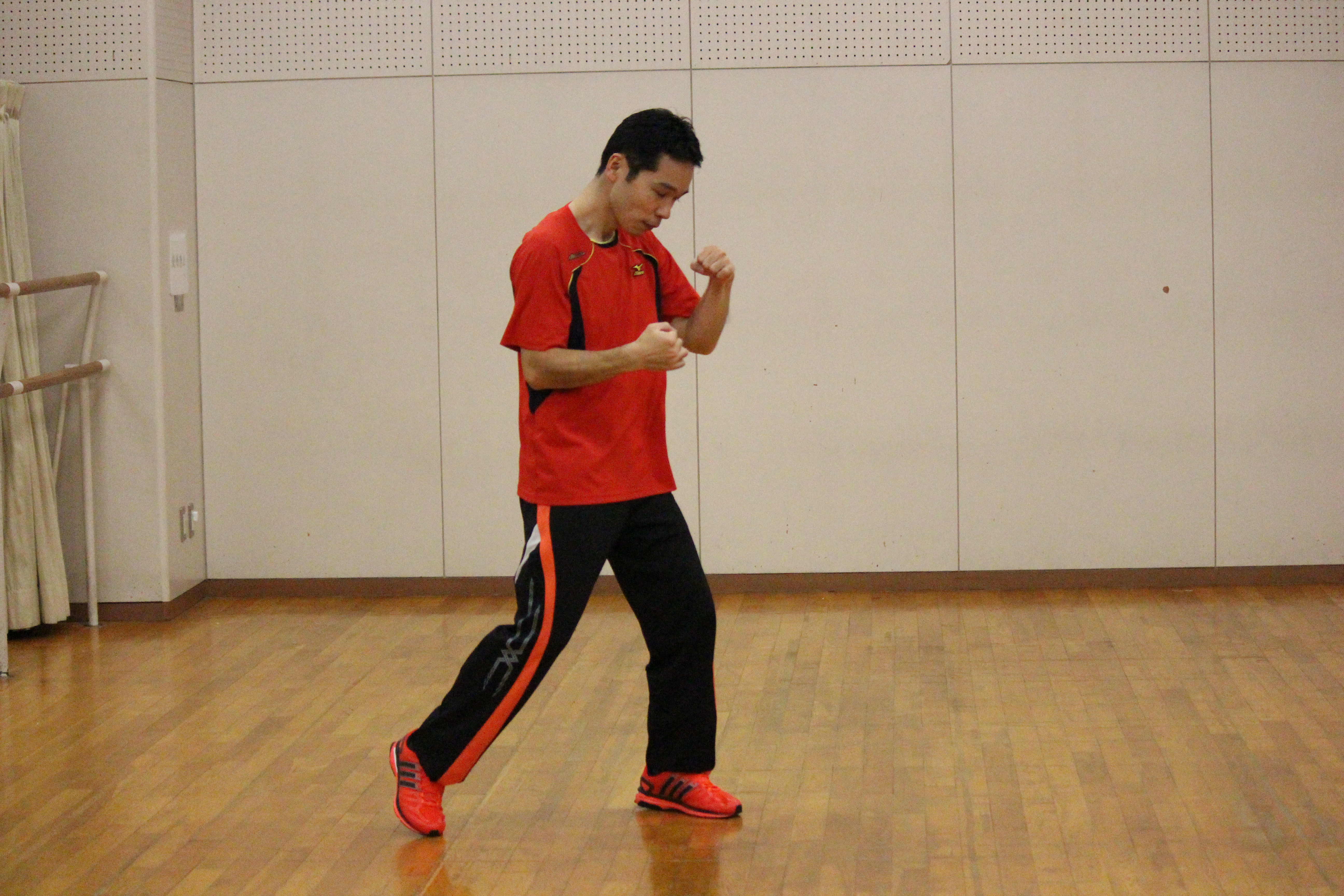 シャドーボクシングとランニングは相性が良いのか シャドーボクシングの方法 シャドーボクシングの方法とやり方とコツ